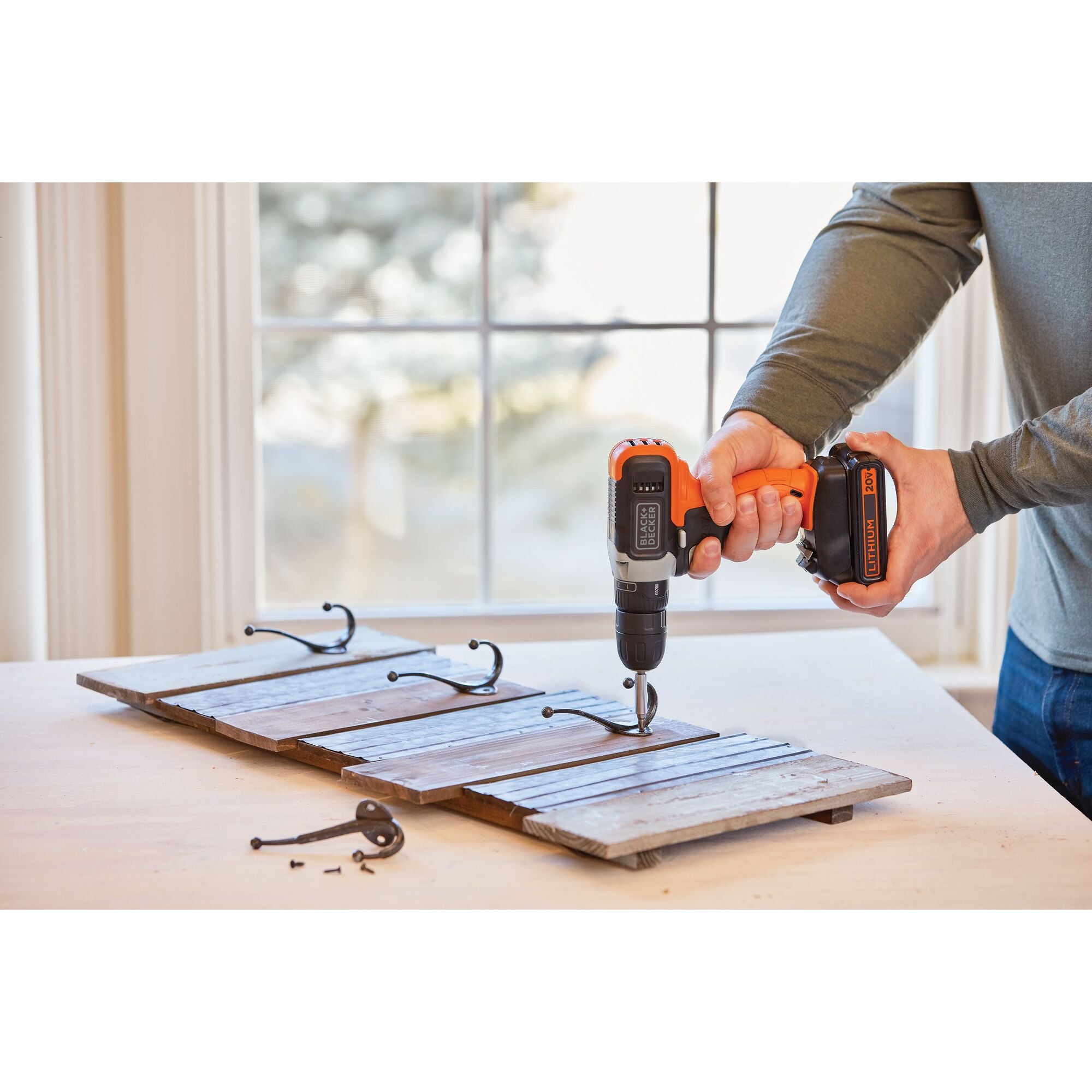 20V MAX* POWERCONNECT™ Cordless Drill and Impact Driver. Battery and Charger Included - Image 2